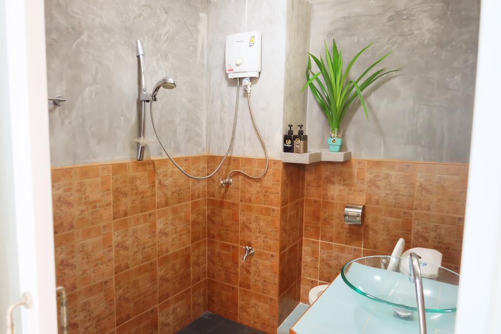 Green House At Trang Guesthouse Exterior photo